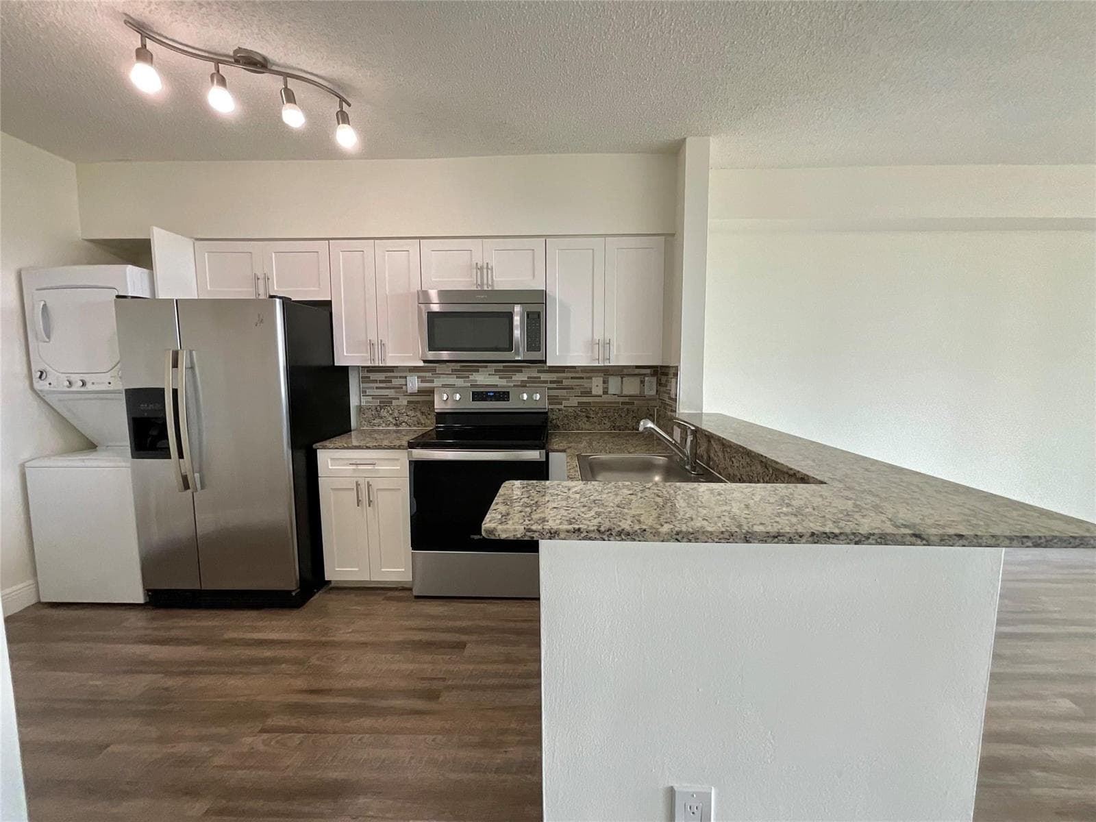 16900 N Bay Road # 2-605, Sunny Isles Beach FL 33160