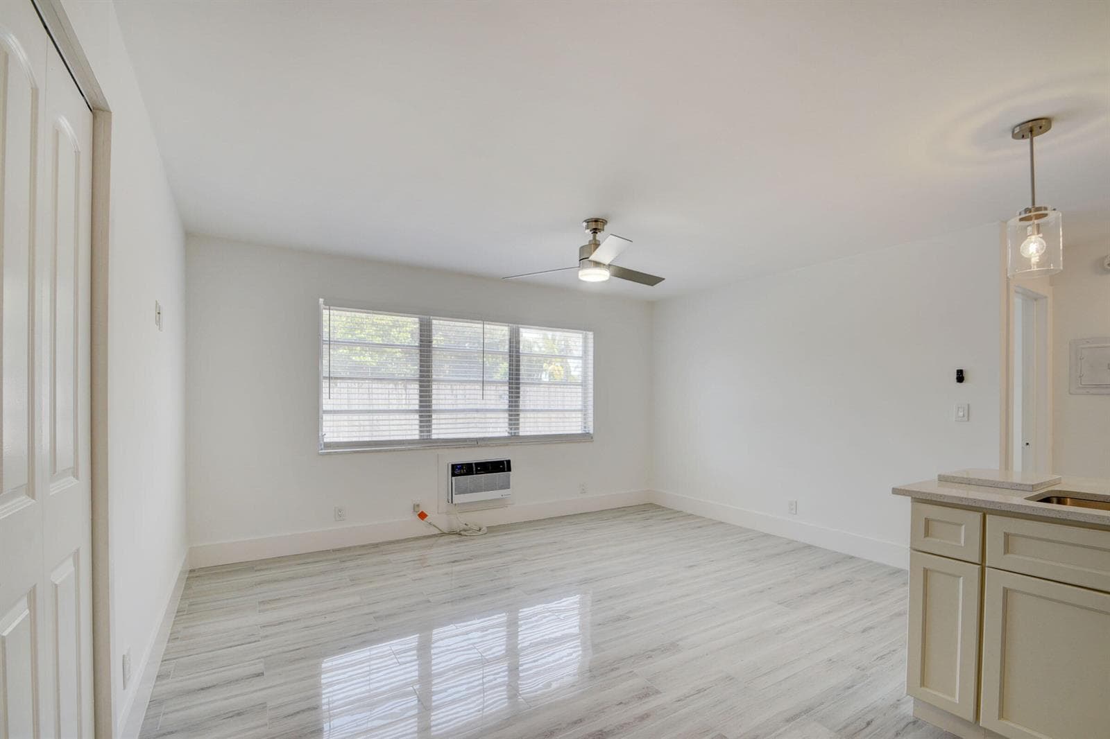 525 S Broadway # J, Lantana FL 33462 photo 2
