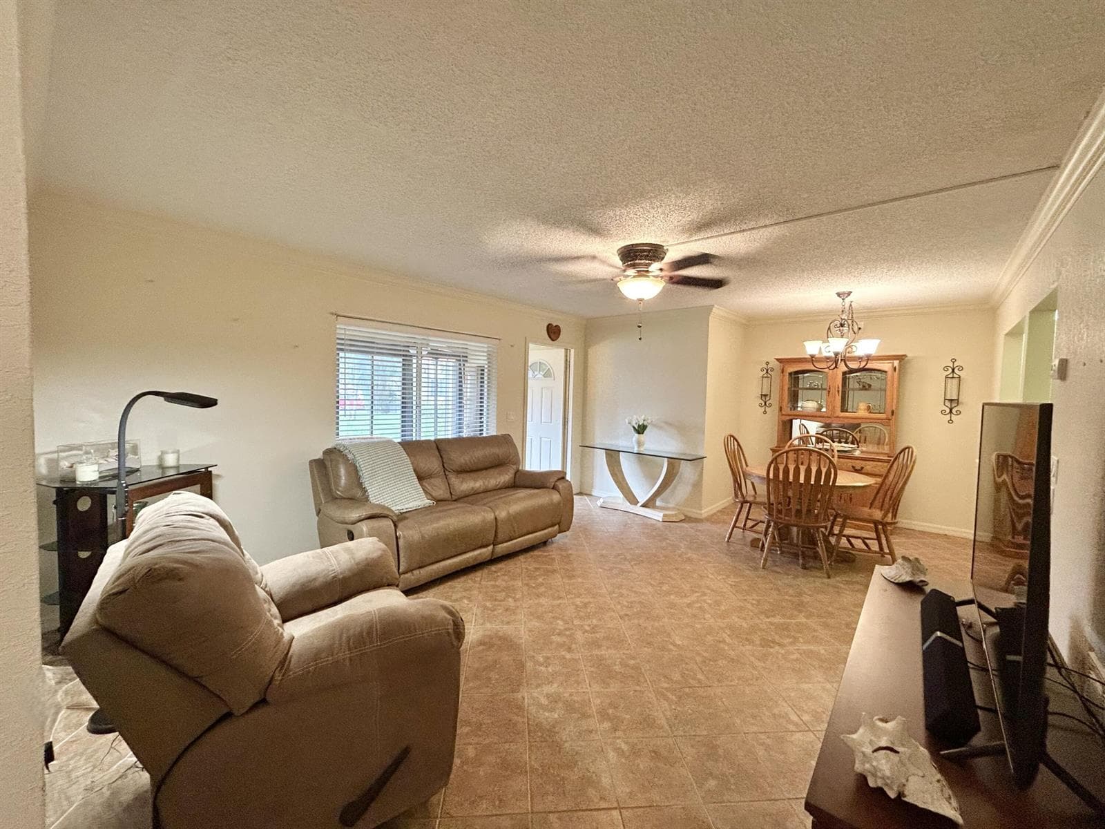 131 LAKE PINE Circle # 1, FL 33463 photo 2