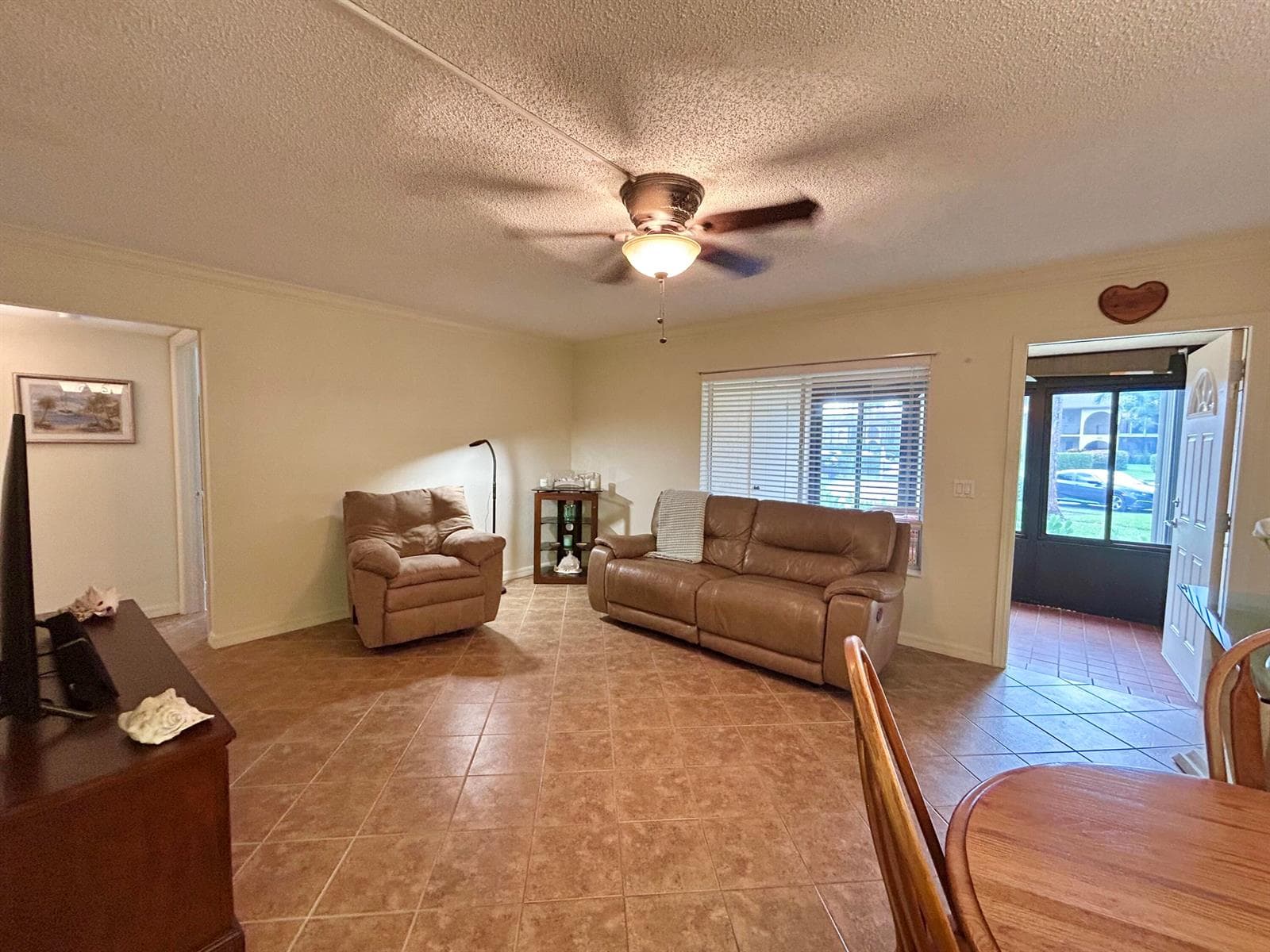 131 LAKE PINE Circle # 1, FL 33463 photo 5