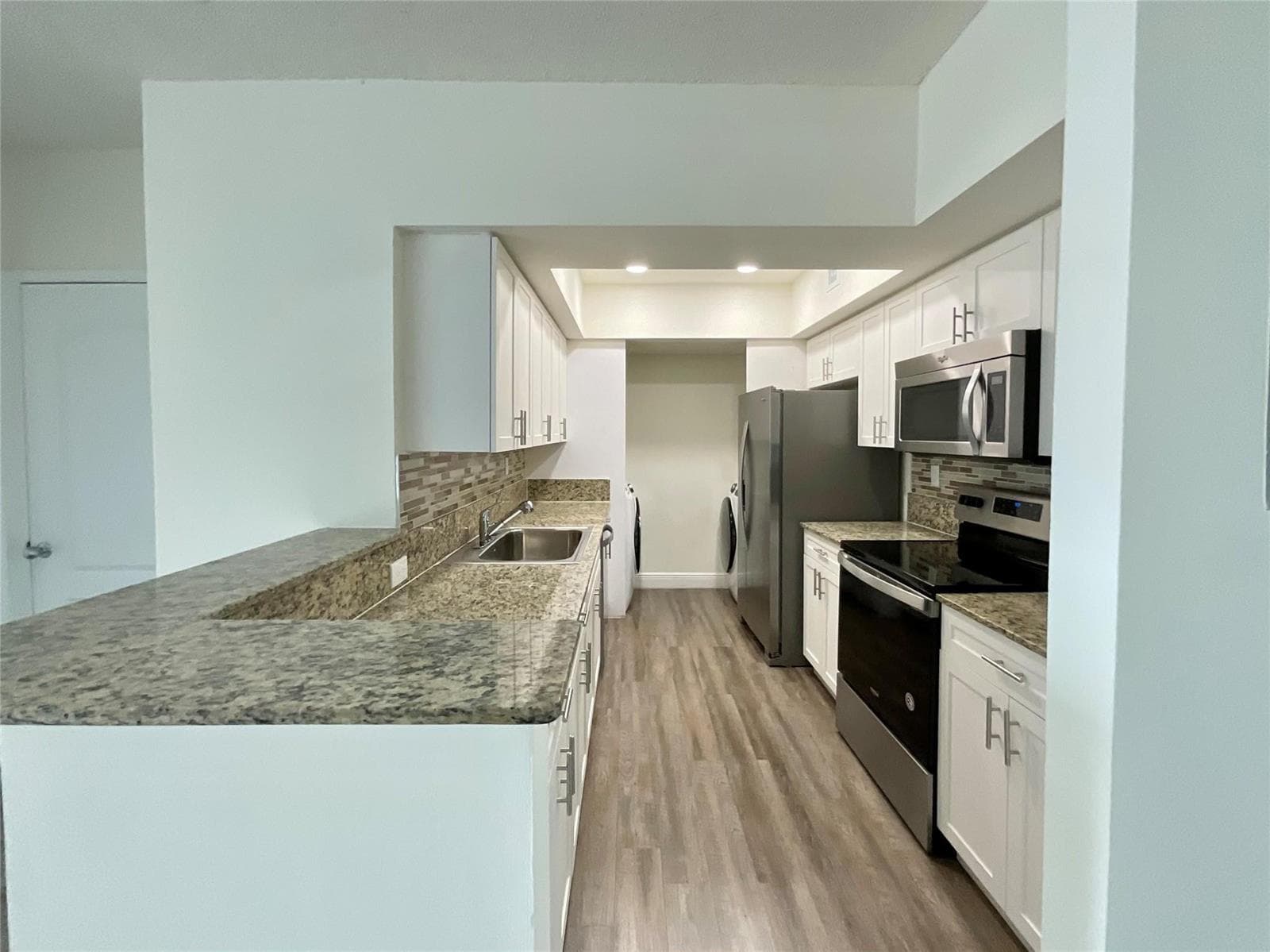 16900 N Bay Road # 3-1011, Sunny Isles Beach FL 33160