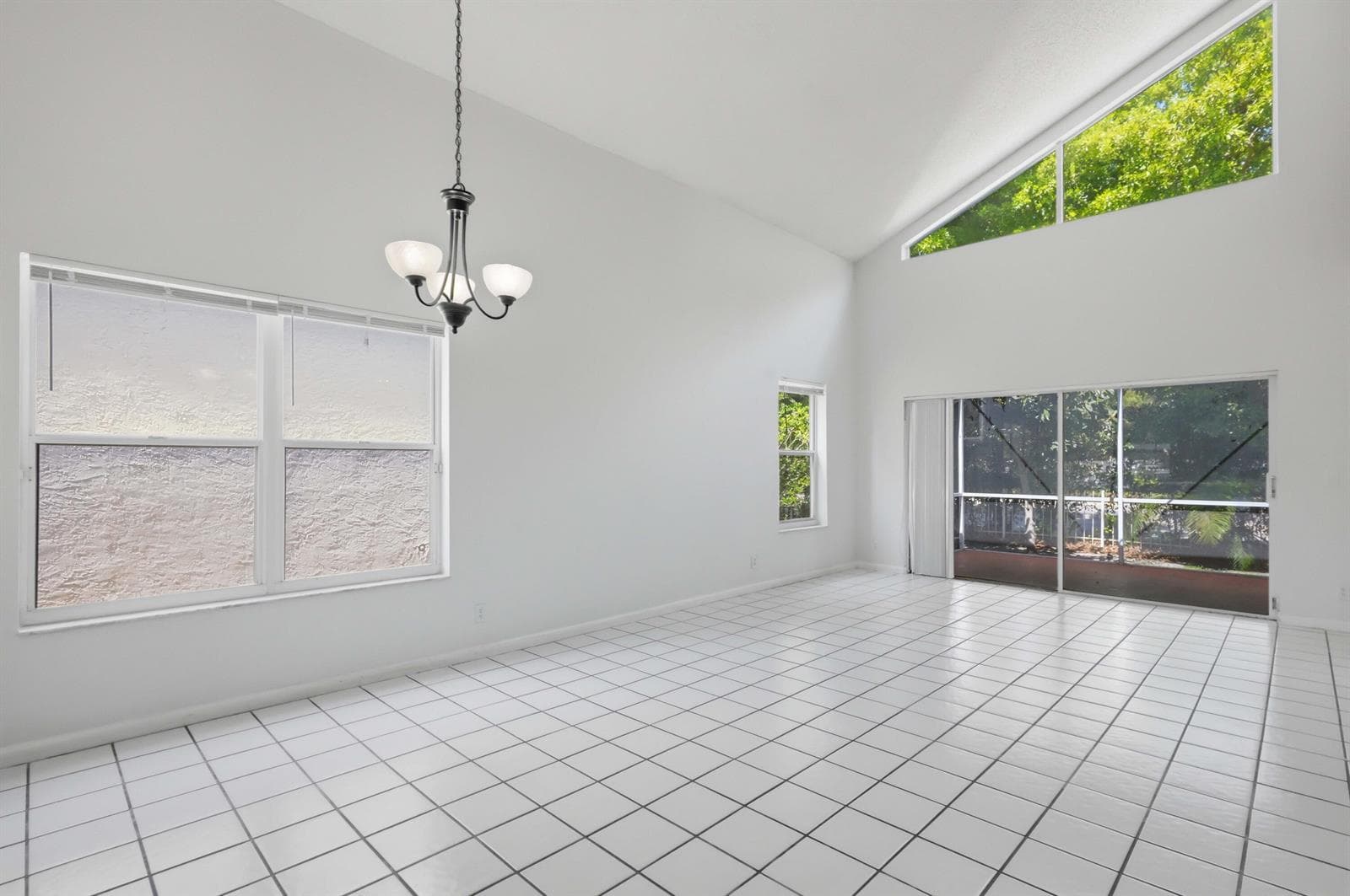 9516 NW 8TH Circle, Plantation FL 33324 photo 4