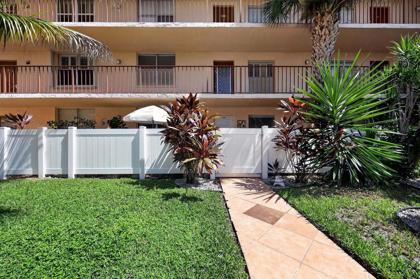 14527 BONAIRE Boulevard # 103, Delray Beach, FL 33446