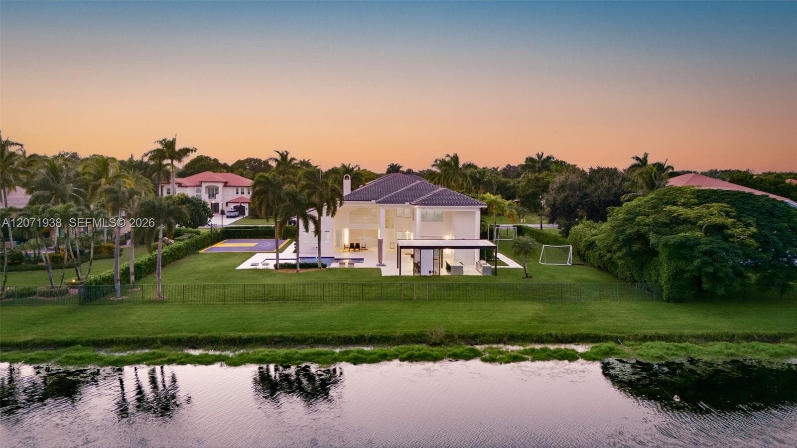3526 Juniper Ln, Davie FL 33330 photo 2