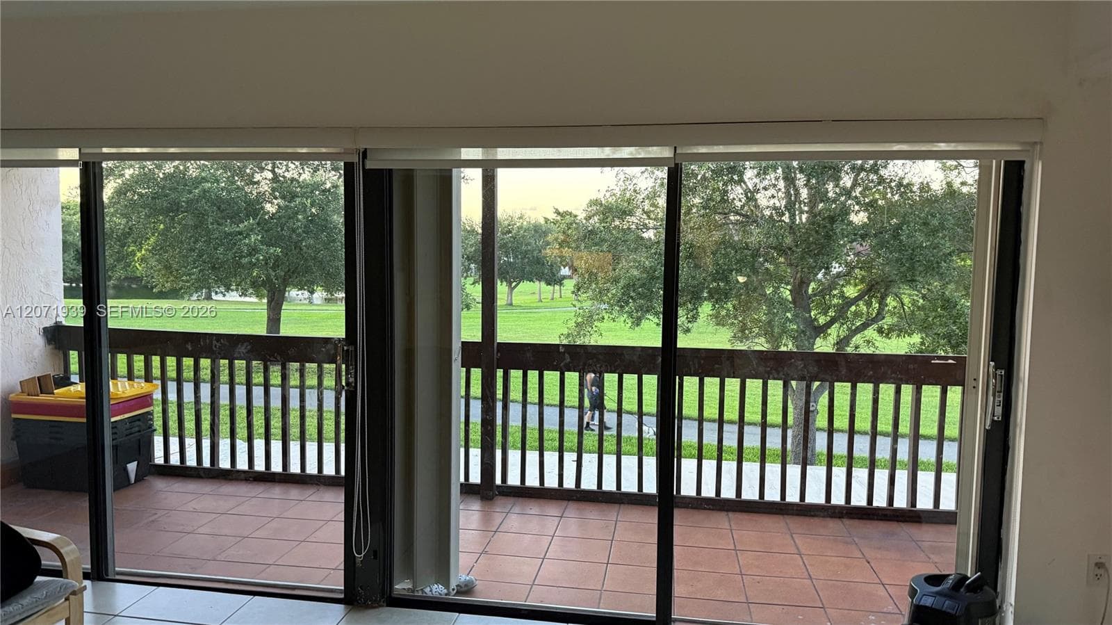 465 W Park Dr # 11-3, Miami FL 33172 photo 3