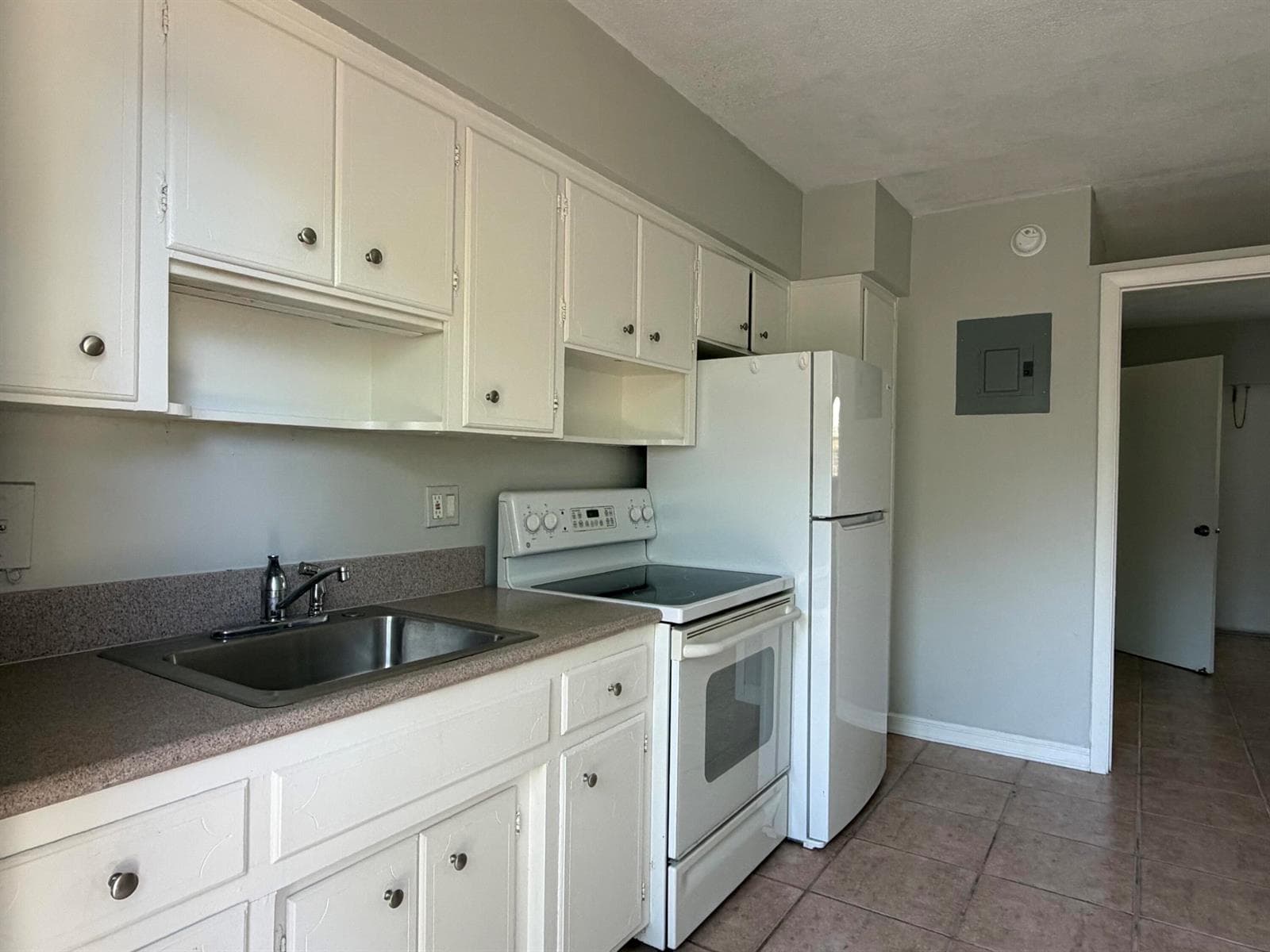 3041 NE 20th Terrace, Fort Lauderdale, FL 33306