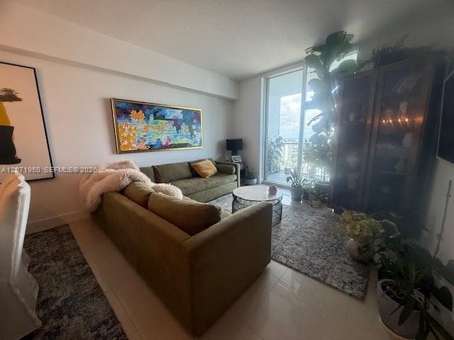 185 SW 7th St # 3803, Miami FL 33130 photo 5