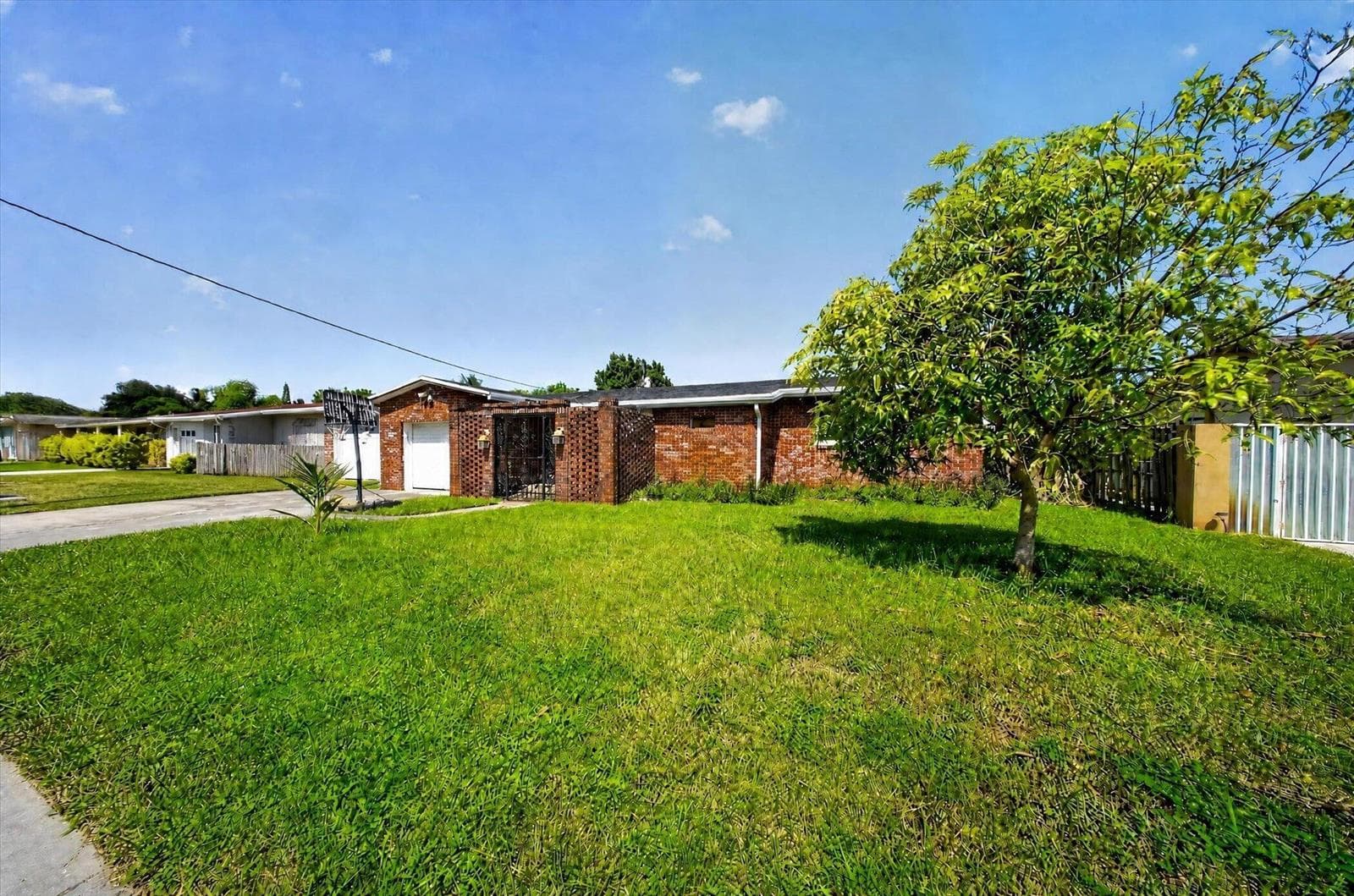 2251 SW 67TH Way NE, Miramar FL 33023 photo 3