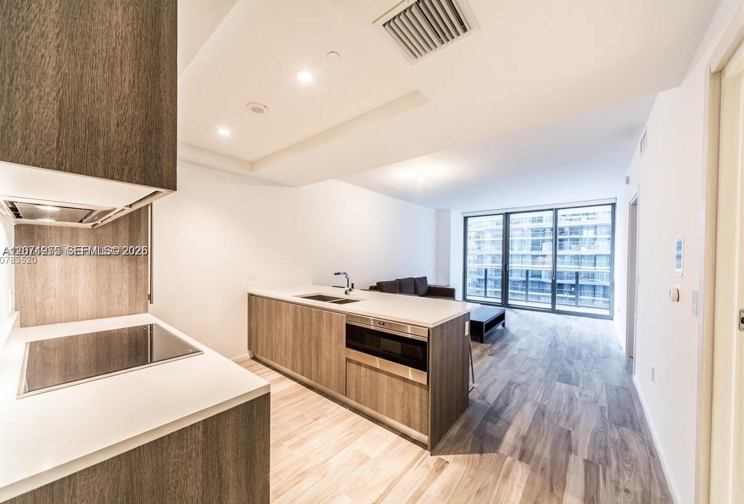 801 S Miami Ave # 2707, Miami FL 33130 photo 2