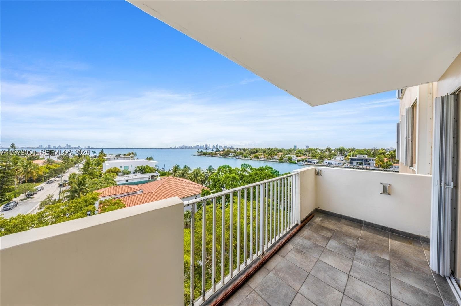 1455 N Treasure Dr # 7J, North Bay Village FL 33141 photo 3