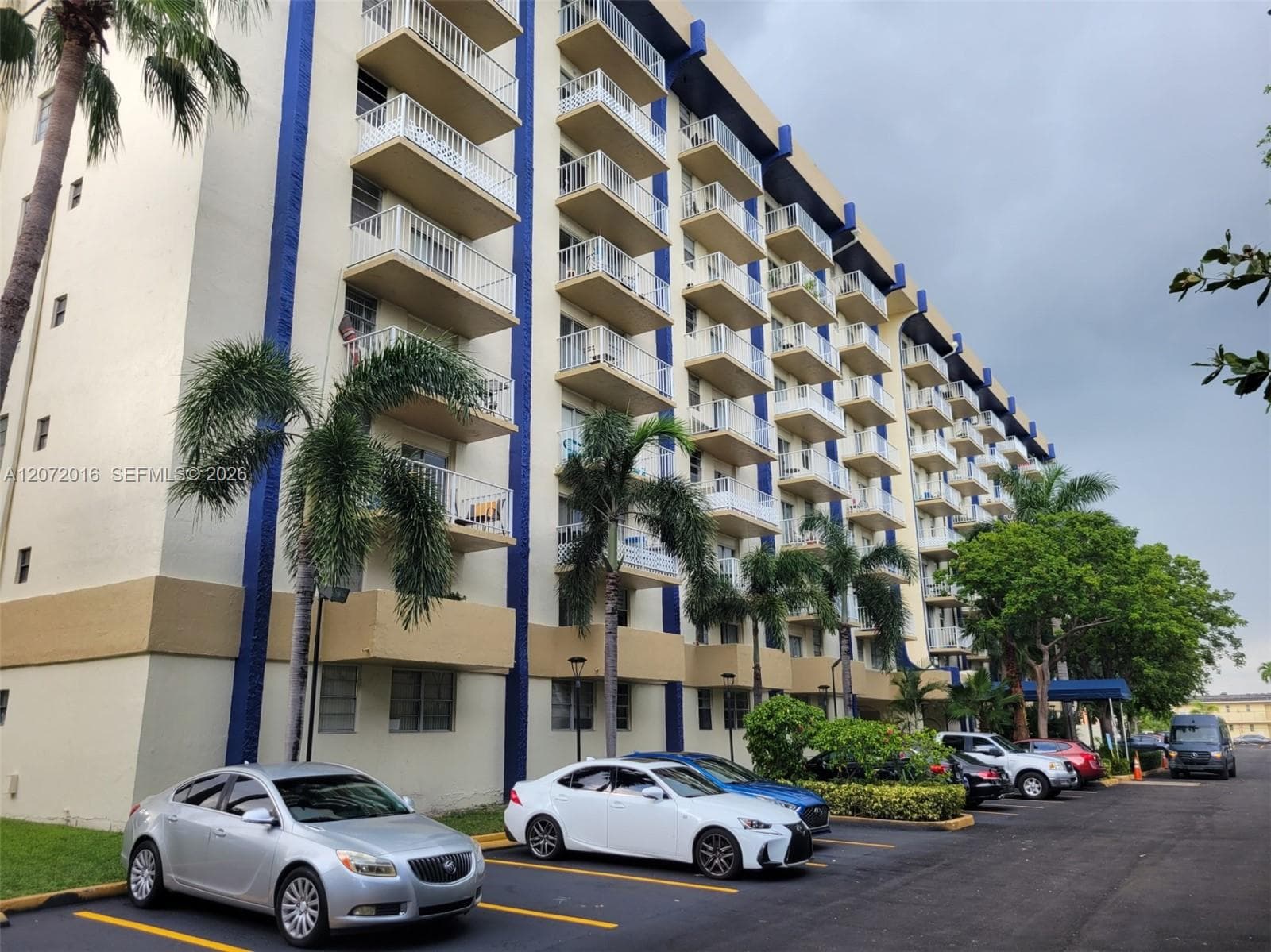 4550 NW 9th St # 512E, Miami FL 33126