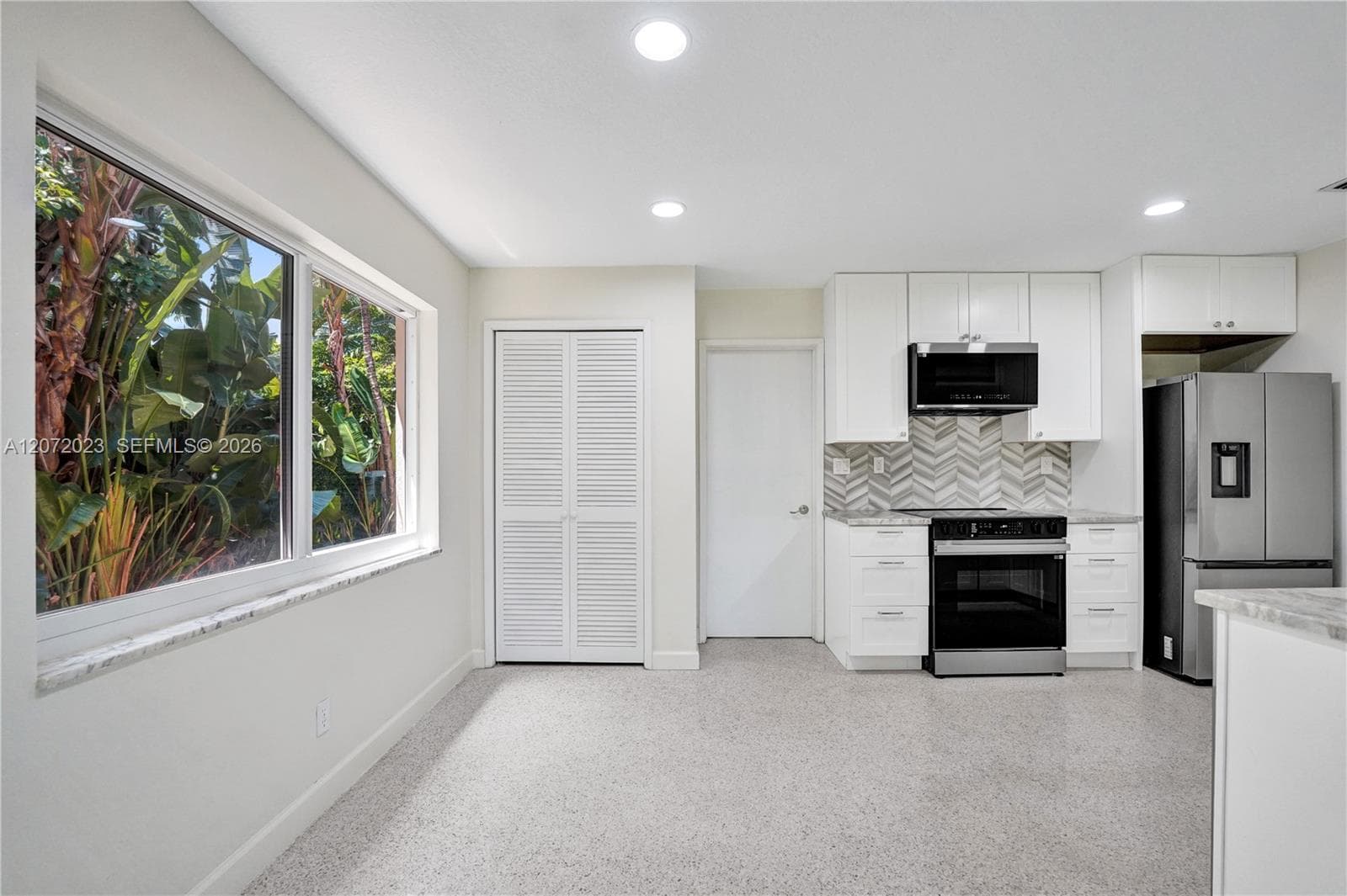1524 NE 37th St, Oakland Park FL 33334 photo 5