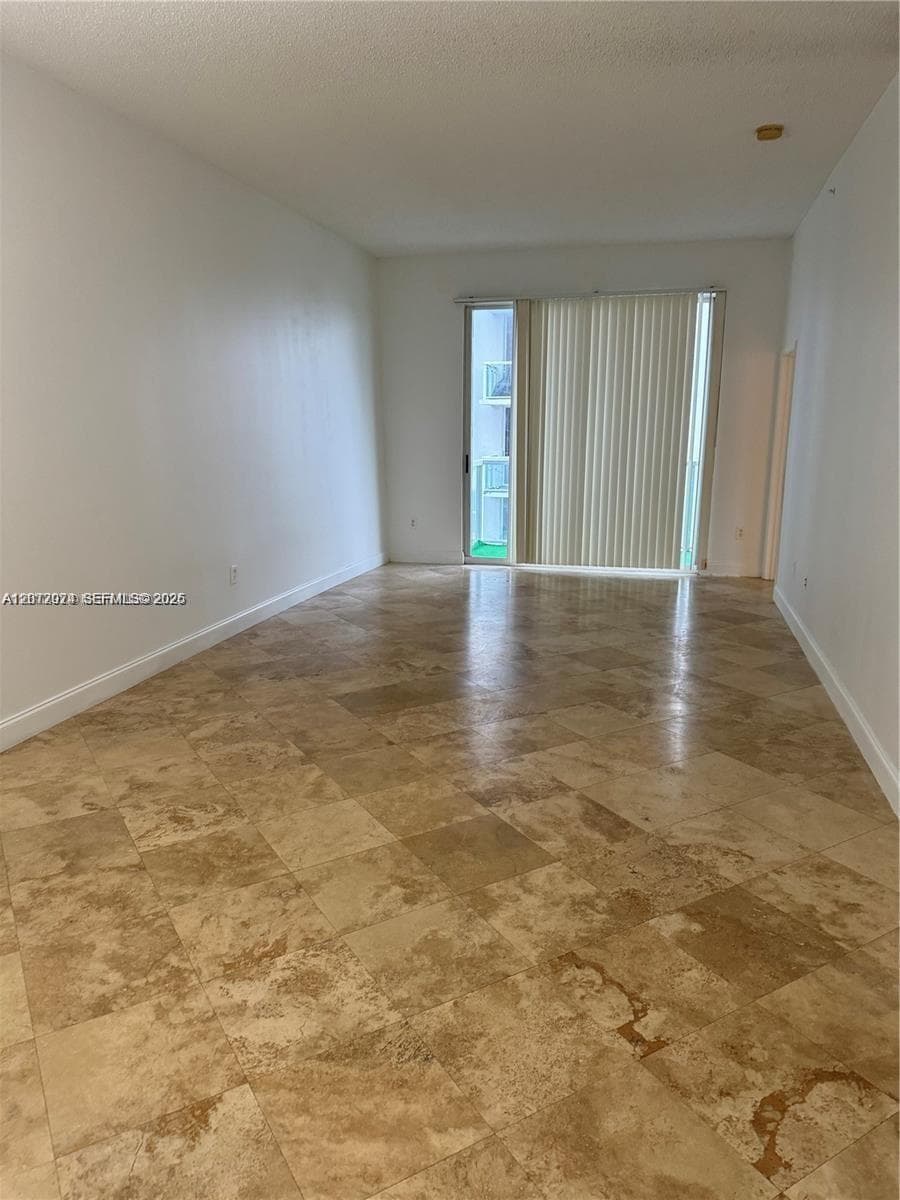 5091 NW 7th St # 615, Miami FL 33126 photo 5