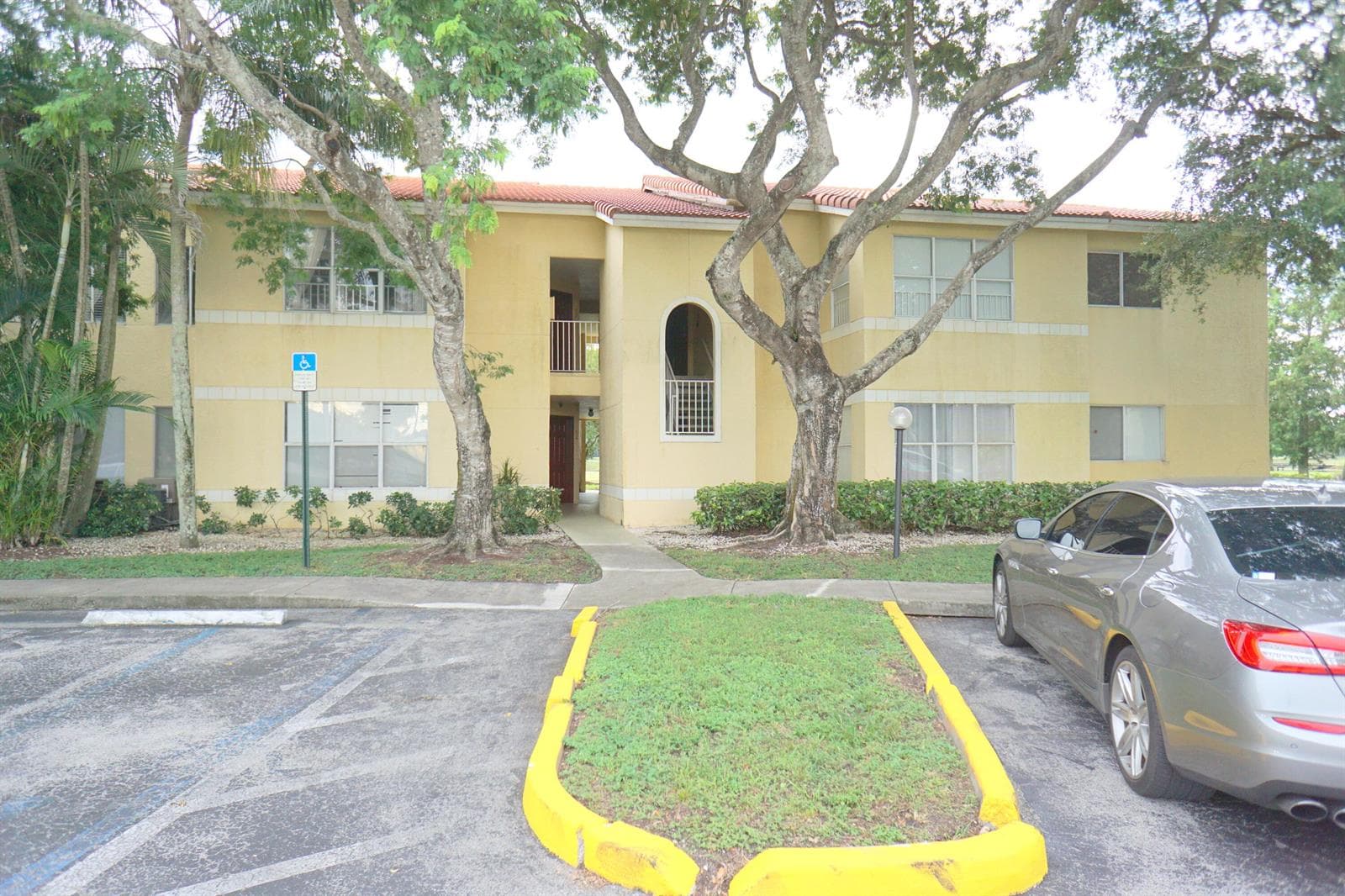 12620 VISTA ISLES Drive # 1025, Sunrise FL 33325