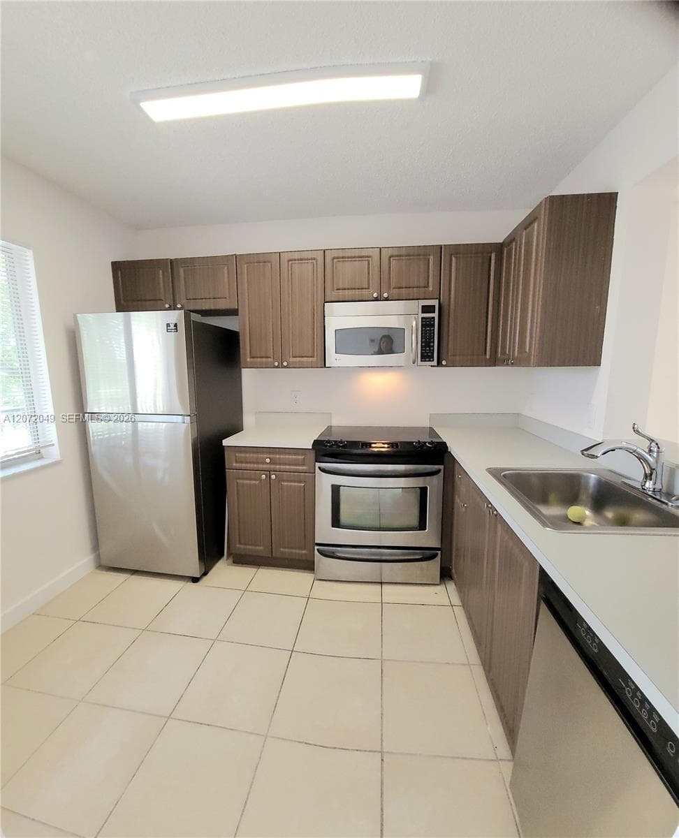 8620 N Sherman Cir # 306, Miramar FL 33025 photo 2
