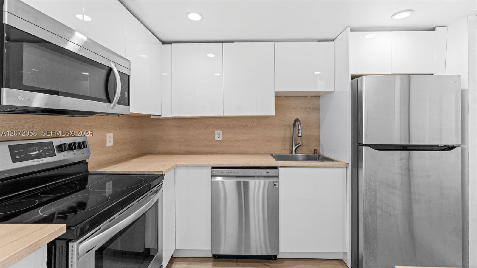 1145 Normandy Dr # 505, Miami Beach FL 33141 photo 2