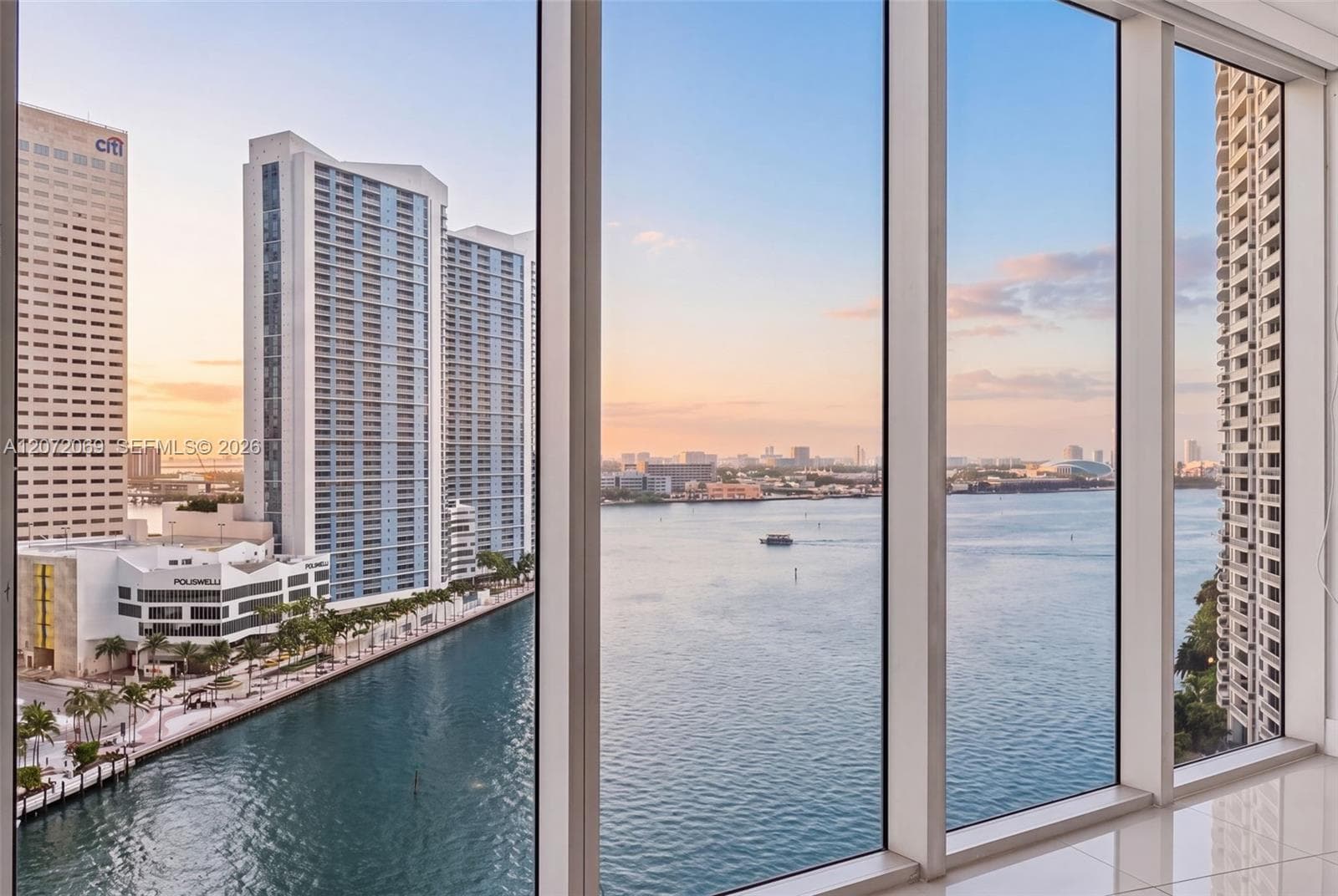 465 Brickell Ave # 1602, Miami FL 33131 photo 2