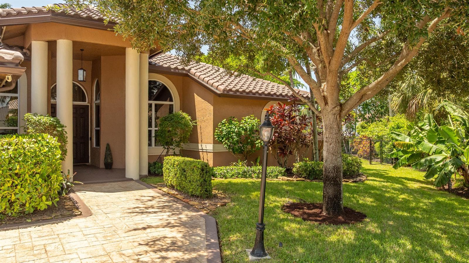 5805 NW 97th Drive, Parkland FL 33076 photo 2