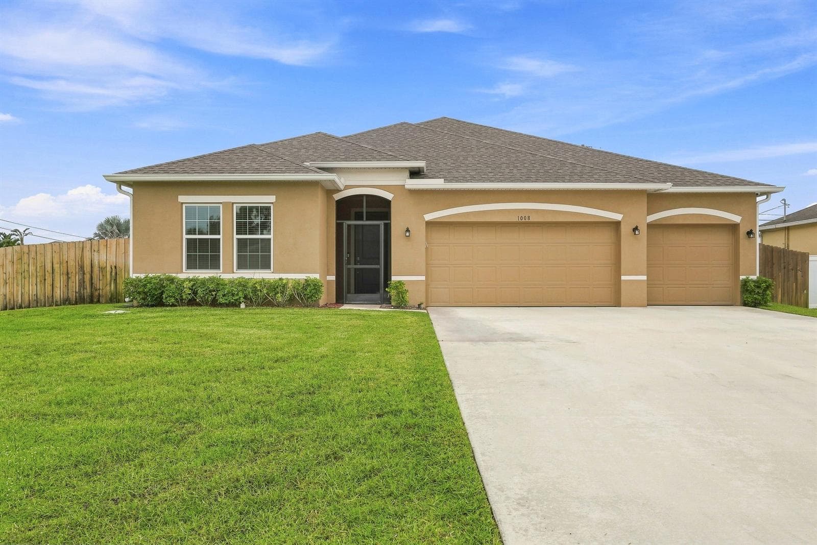 1008 SW Ingrassina Avenue SW, Port St. Lucie FL 34953 photo 2