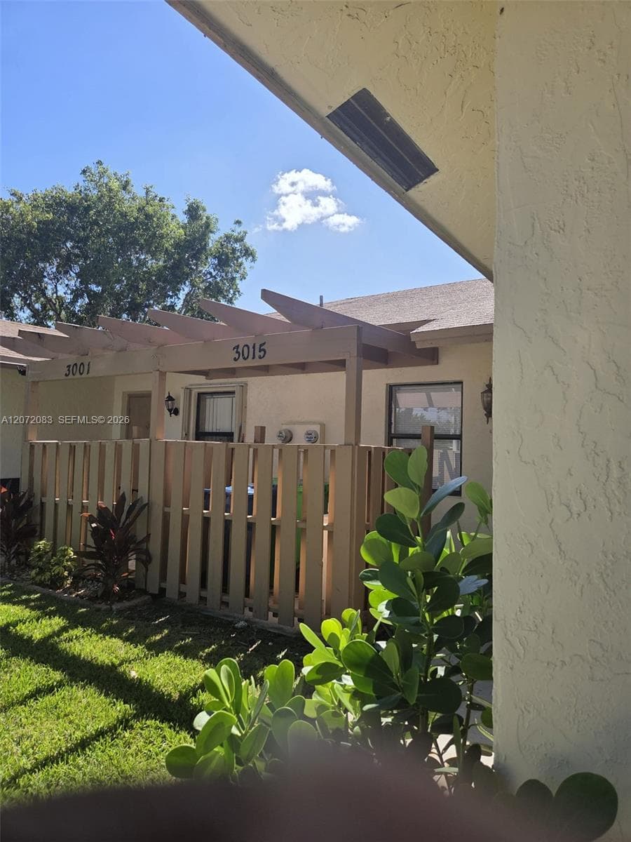 3015 NW 109th Ave, Sunrise FL 33322