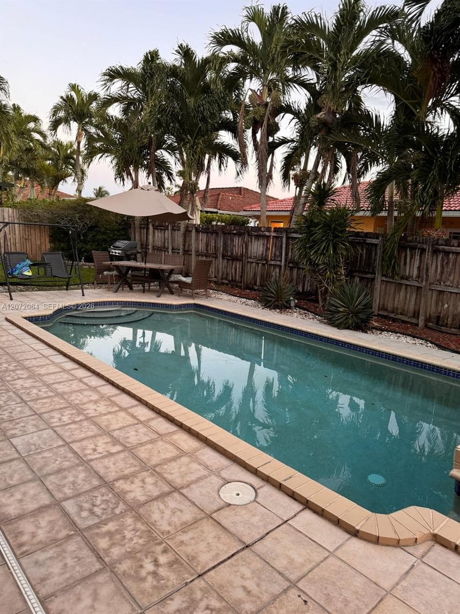 15234 SW 140th St # na, Miami FL 33196