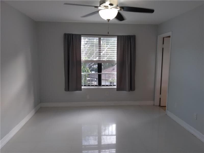4261 W MCNAB Road # 32, Pompano Beach FL 33069 photo 2