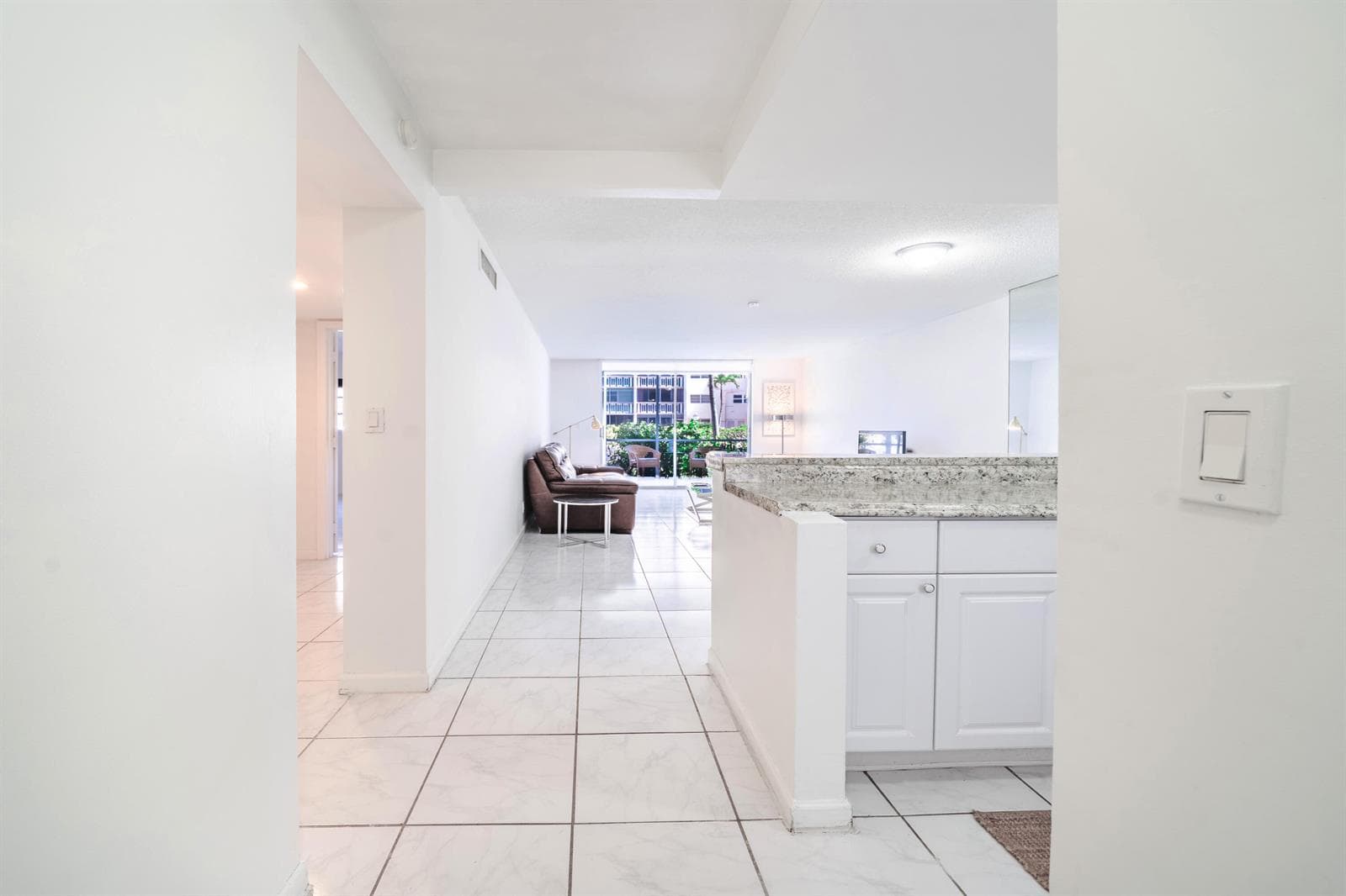 501 NE 14TH Avenue # 103, Hallandale Beach FL 33009 photo 2
