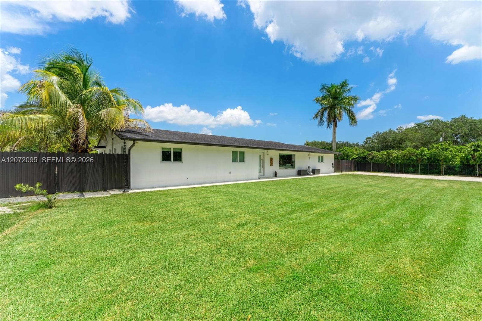 18725 SW 218th St, Miami FL 33170 photo 3