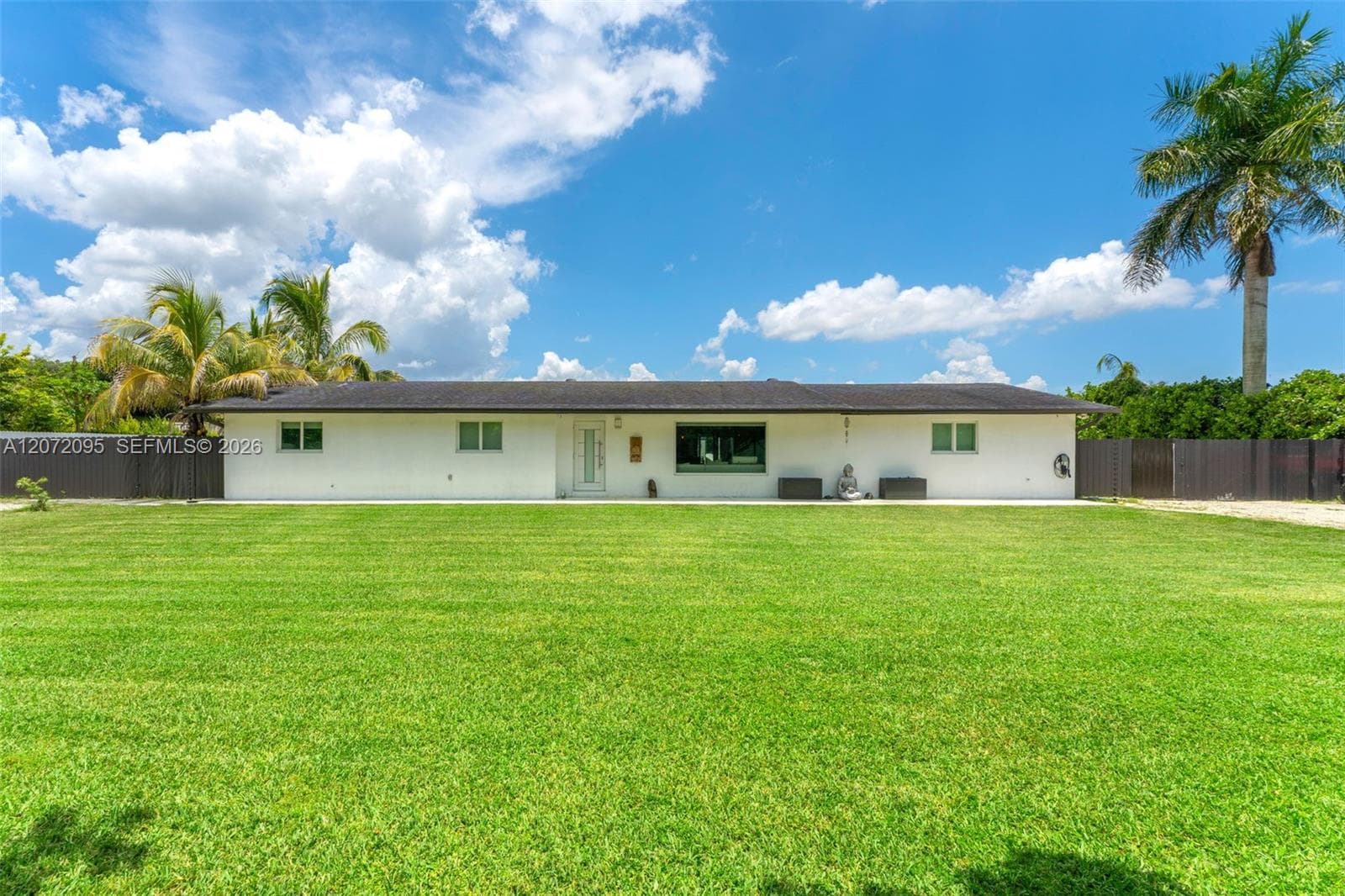 18725 SW 218th St, Miami FL 33170