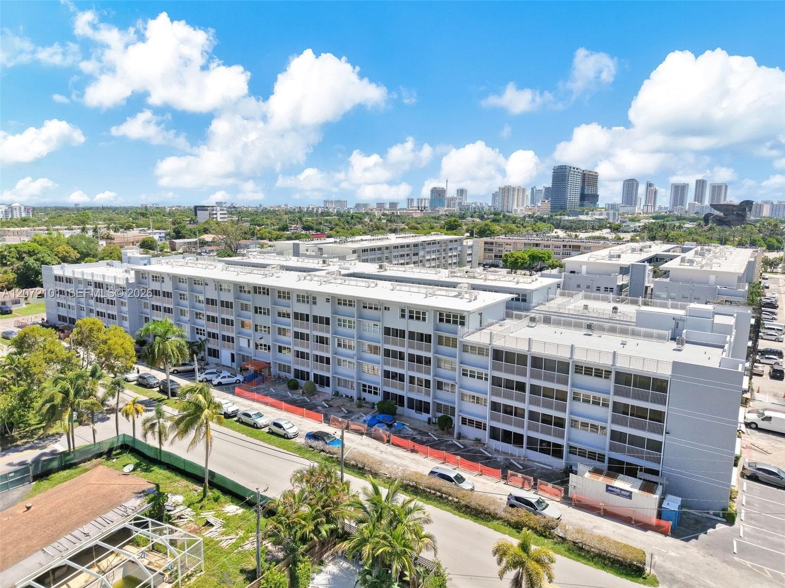 215 SE 3rd Ave # 206B, Hallandale Beach FL 33009