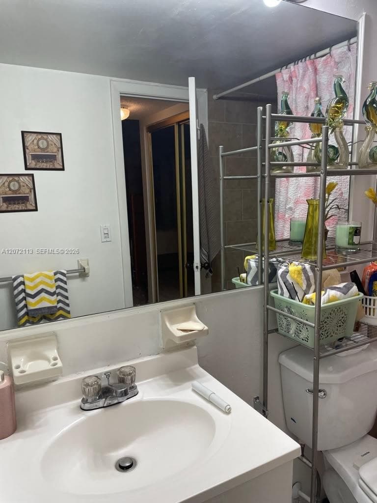 250 181st Dr # 111, Sunny Isles Beach FL 33160 photo 4
