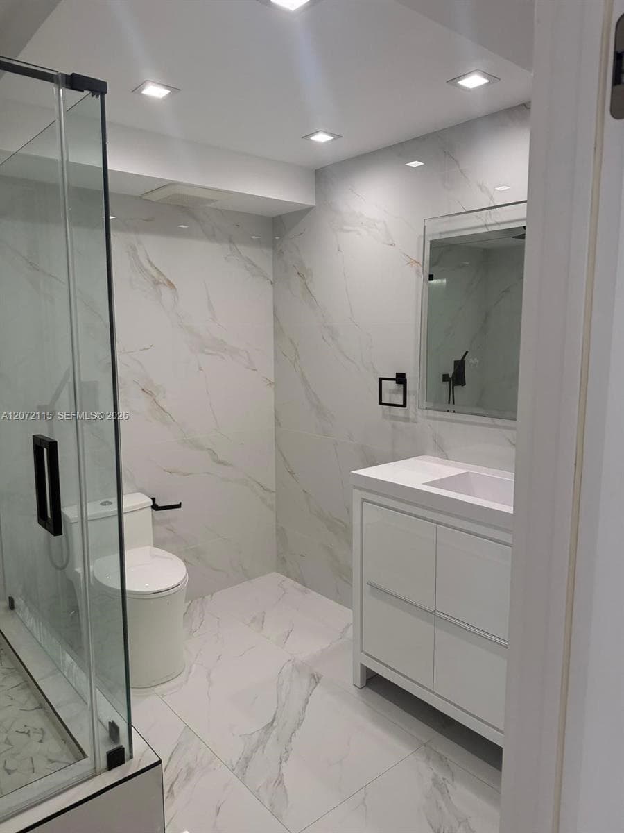 251 174th St # 1414, Sunny Isles Beach FL 33160 photo 3