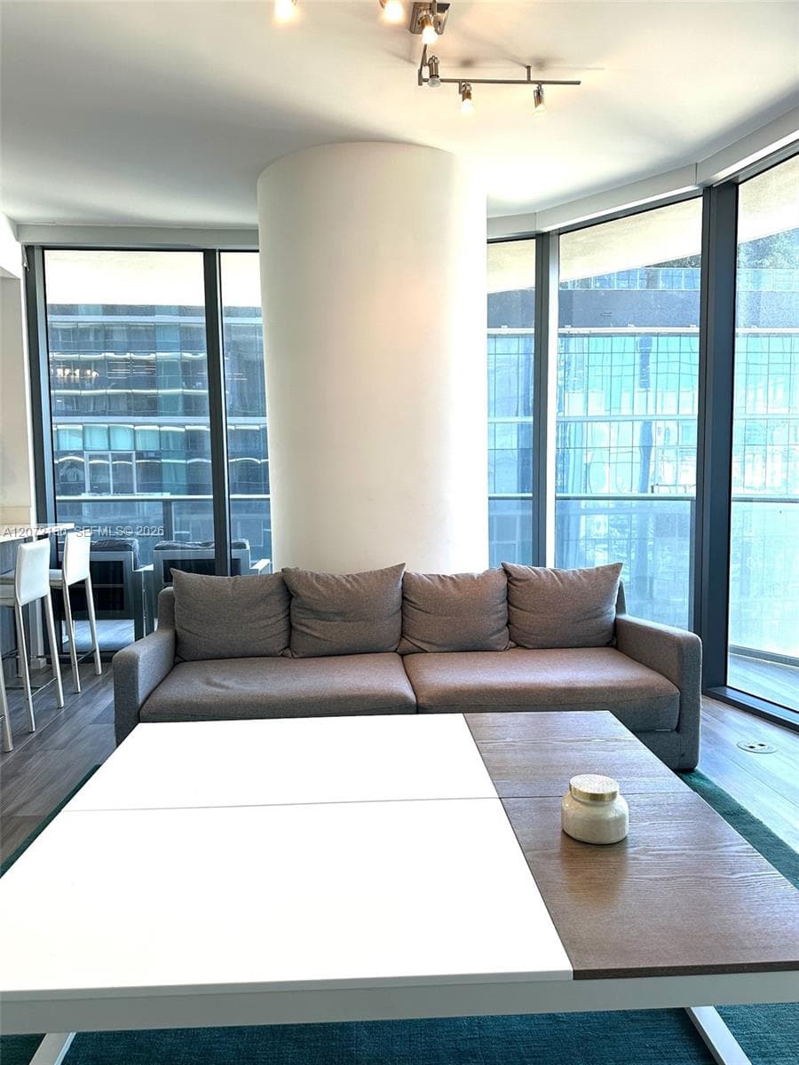 801 S Miami Ave # 4305, Miami FL 33130 photo 3