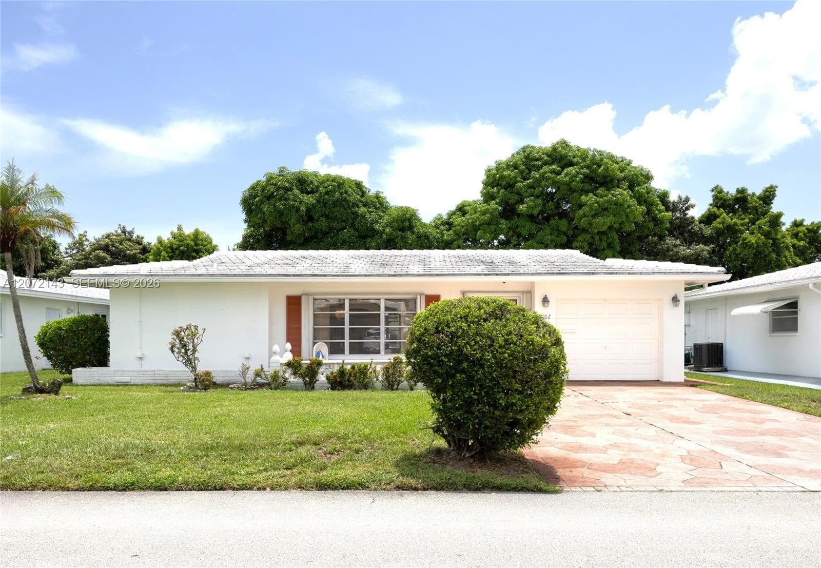 7102 NW 71st St, Tamarac FL 33321 photo 2