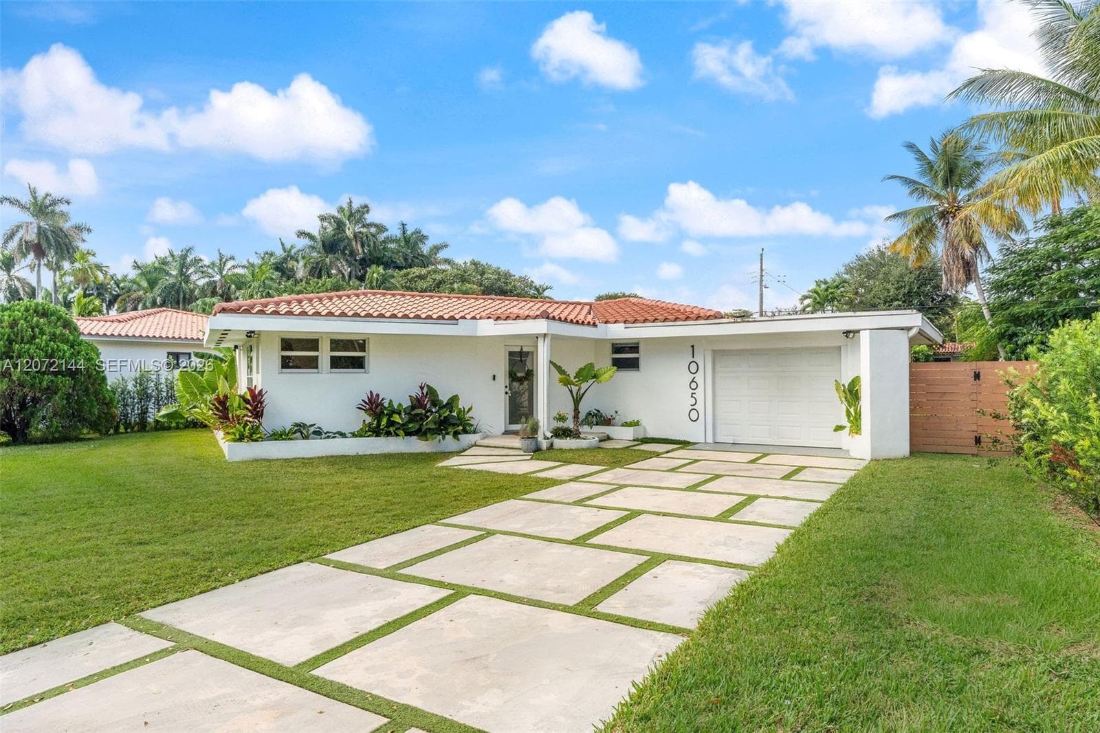 10650 NE 11th Ct, Miami Shores FL 33138 photo 2
