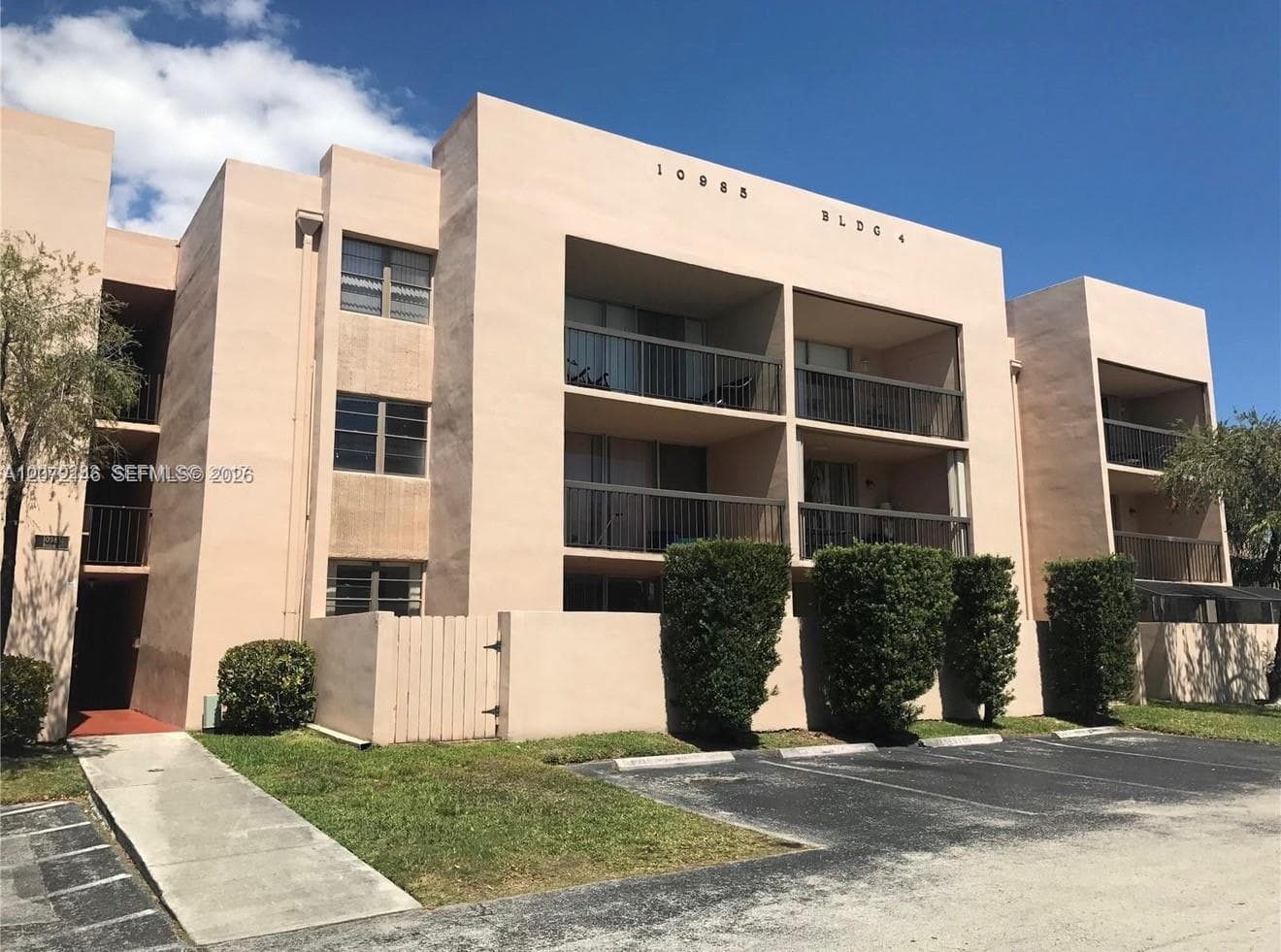 10985 SW 107th St # 105, Miami FL 33176