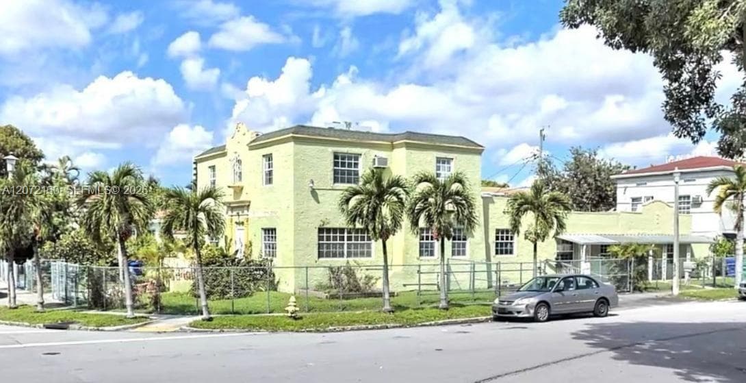 1801 SW 10th St, Miami FL 33135 photo 2