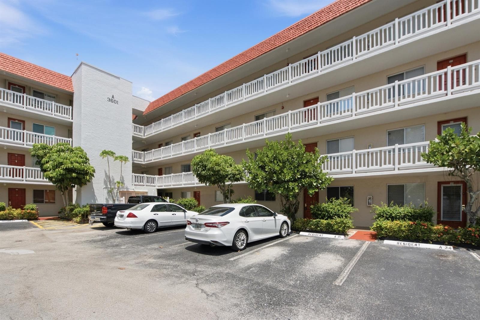 3601 INVERRARY Drive # 107, Lauderhill FL 33319 photo 3