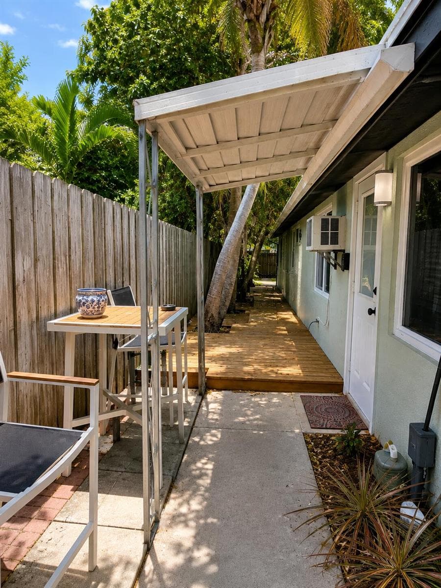 1716 NE 17TH Way, Fort Lauderdale FL 33305 photo 5