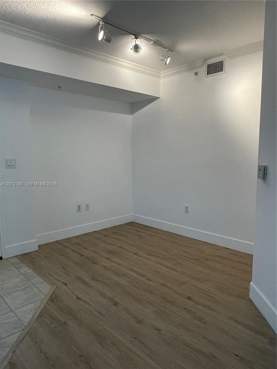 2000 N Bayshore Dr # 205, Miami, FL 33137 photo 5