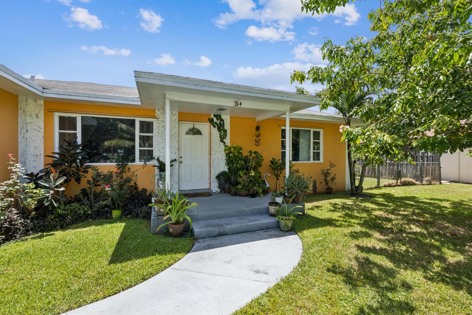 414 W Branch Street, Lantana FL 33462 photo 2