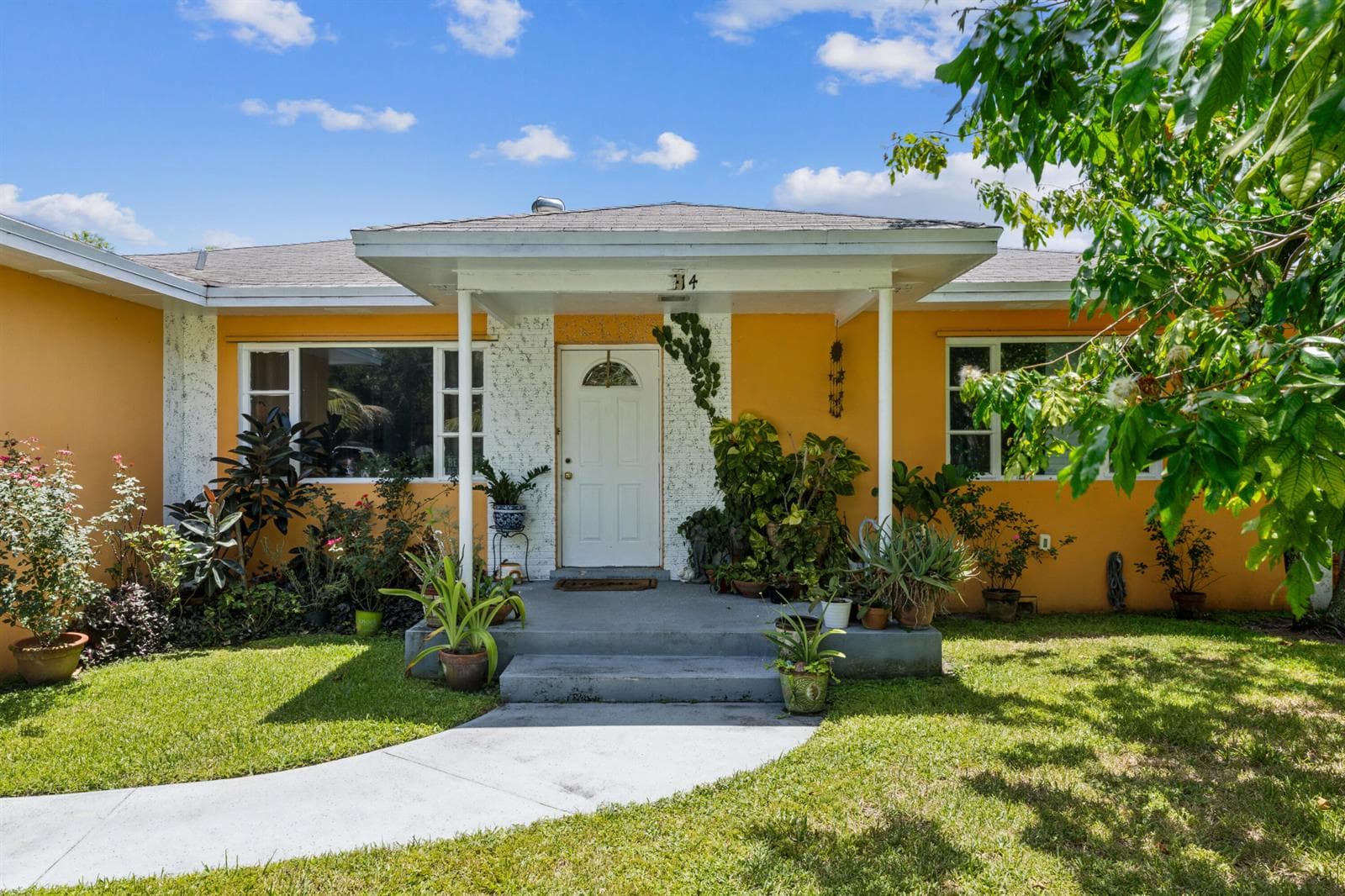 414 W Branch Street, Lantana FL 33462