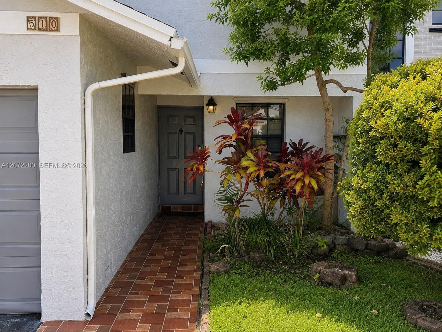 510 NW 103rd Ter, Pembroke Pines FL 33026 photo 3