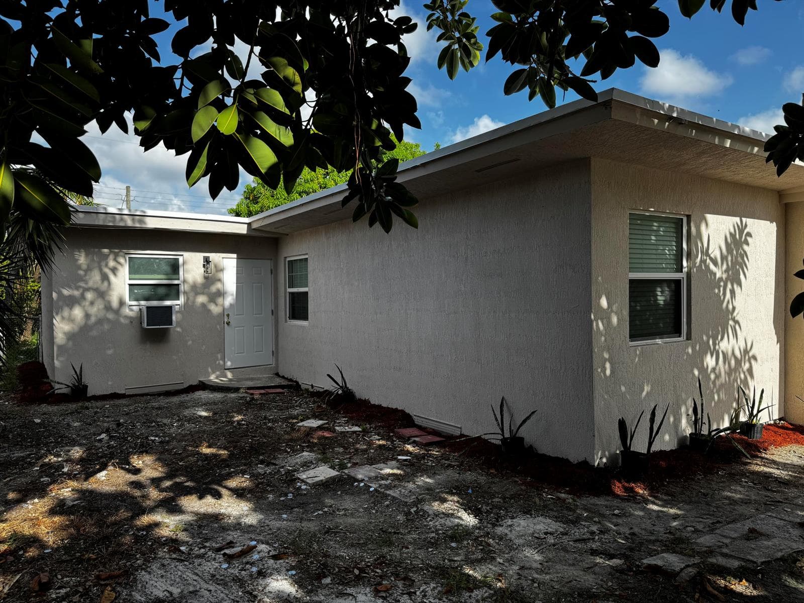 405 N E Street, Lake Worth FL 33460