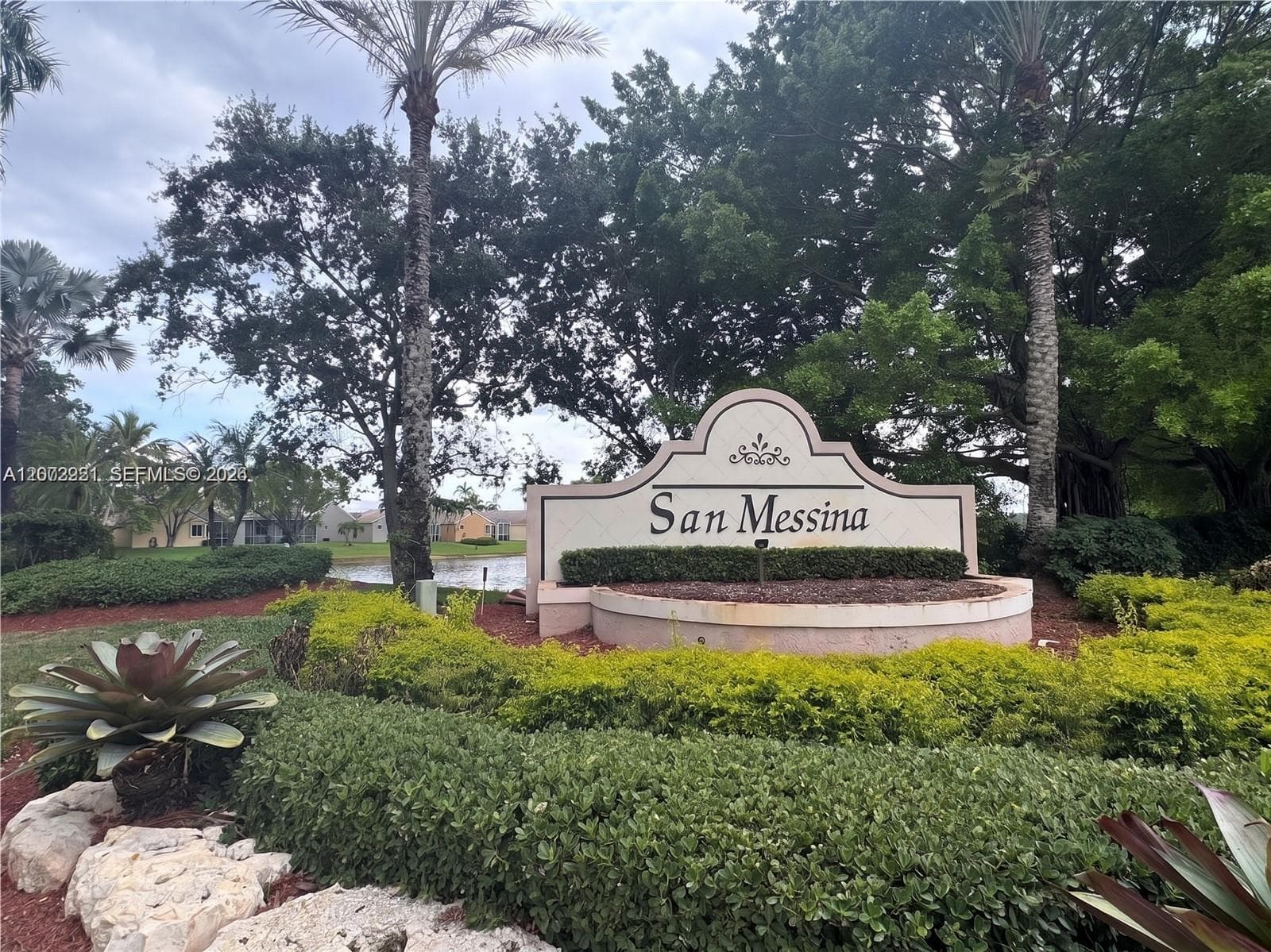 1599 Palermo Dr, Weston FL 33327 photo 2