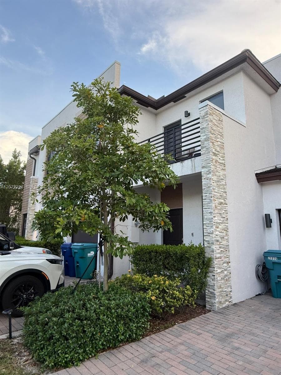 20848 NE 7th Ct, Miami FL 33179 photo 2