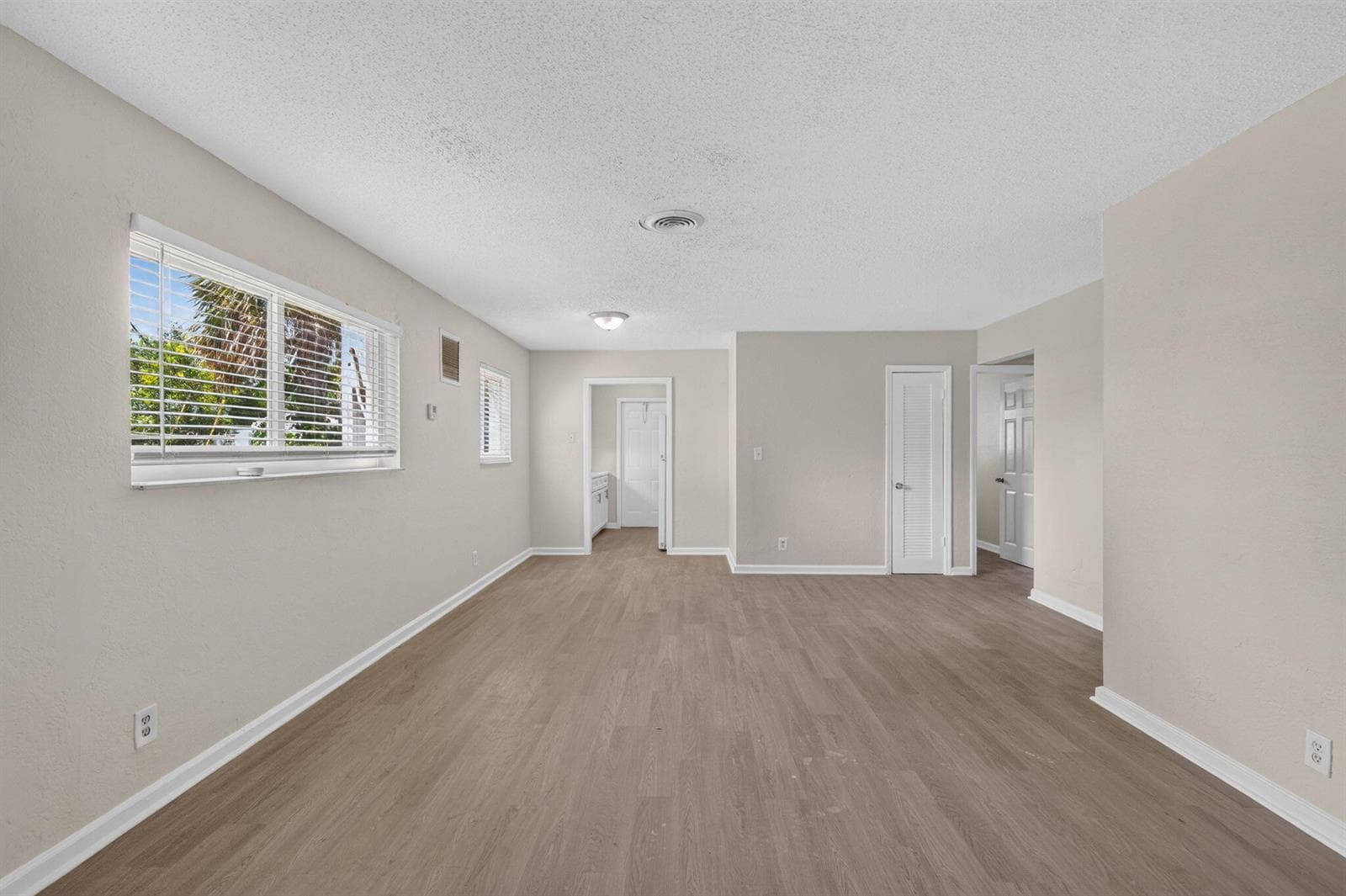 2961 NE 7th Avenue # B, Pompano Beach, FL 33064 photo 2