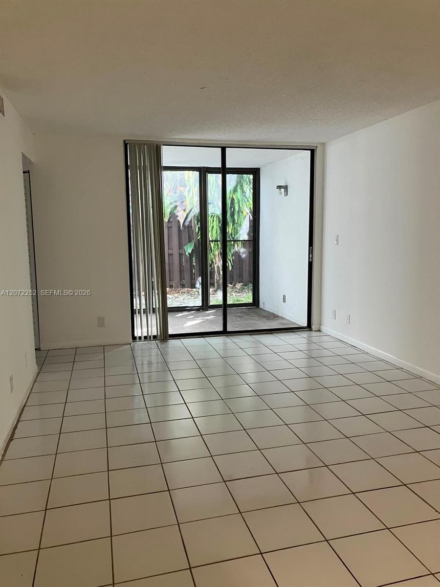 213 Lake Pointe Dr # 112, Oakland Park FL 33309 photo 5