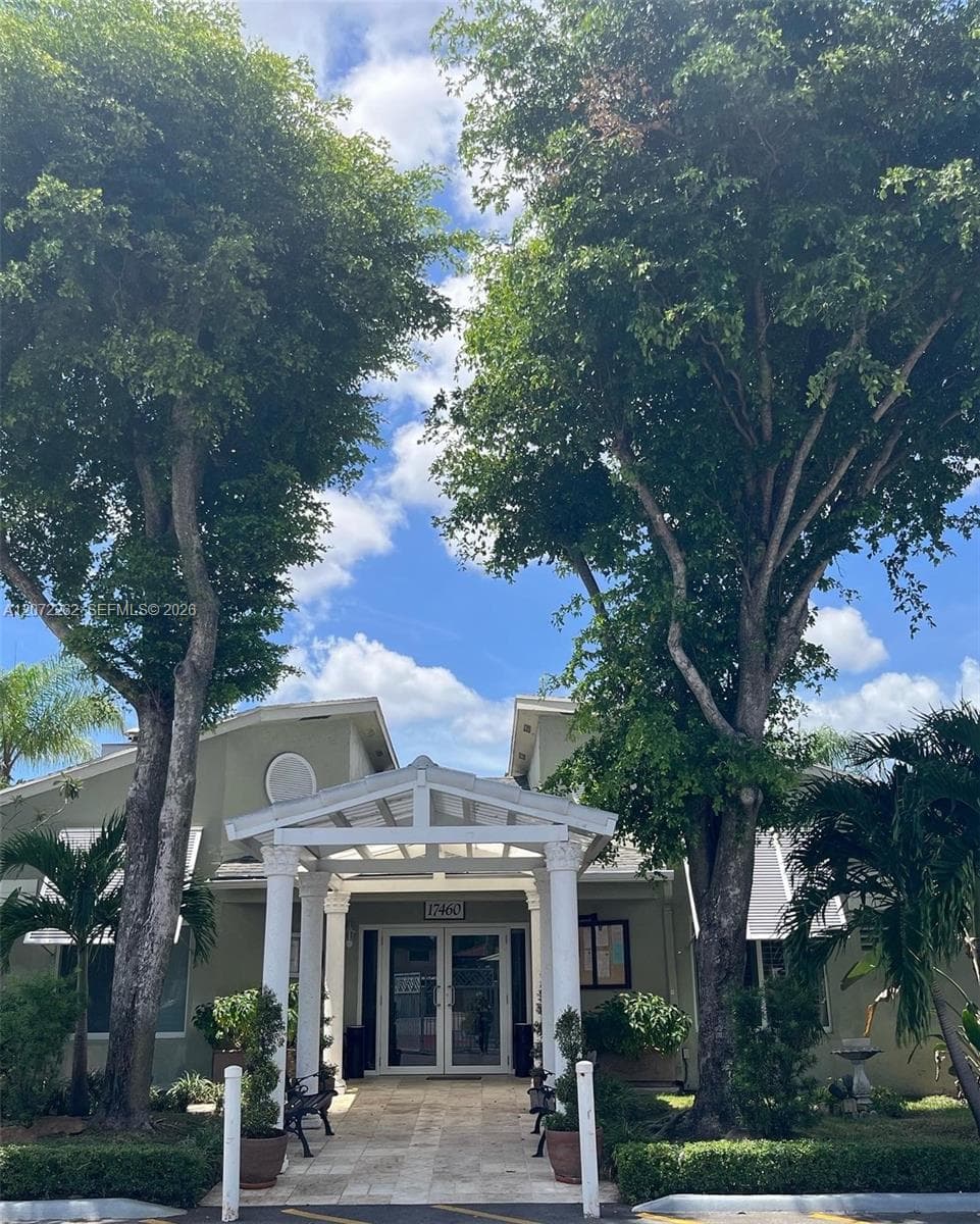 17515 NW 67th Ct # 22, Hialeah FL 33015