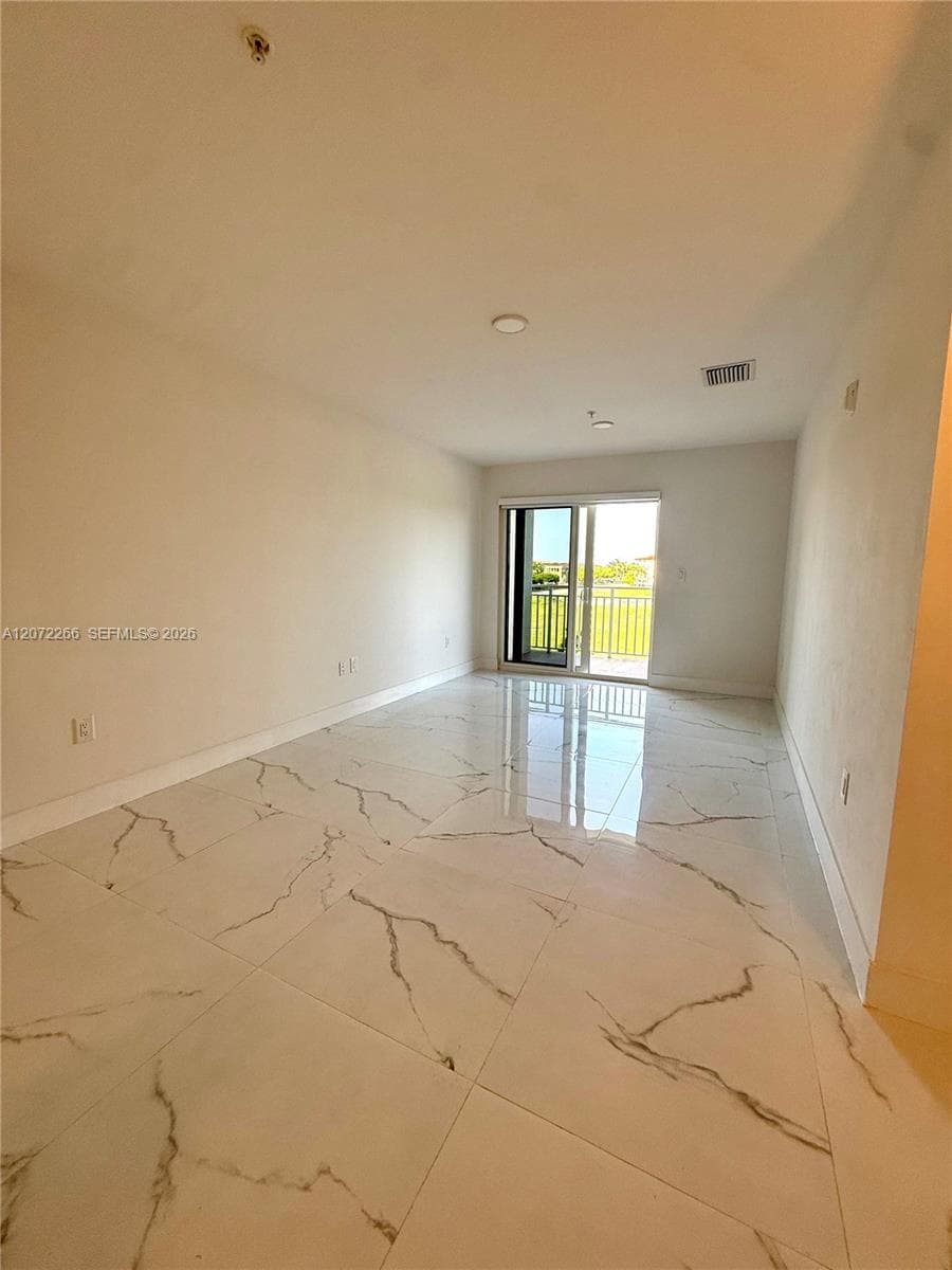 10950 NW 82nd St # 324, Doral FL 33178 photo 2